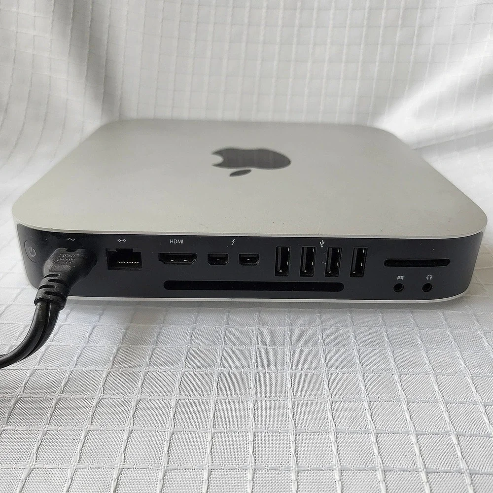 Apple Mac Mini A1347 Late 2014 EMC 2840 Powers on Locked For Parts‎ and Repair